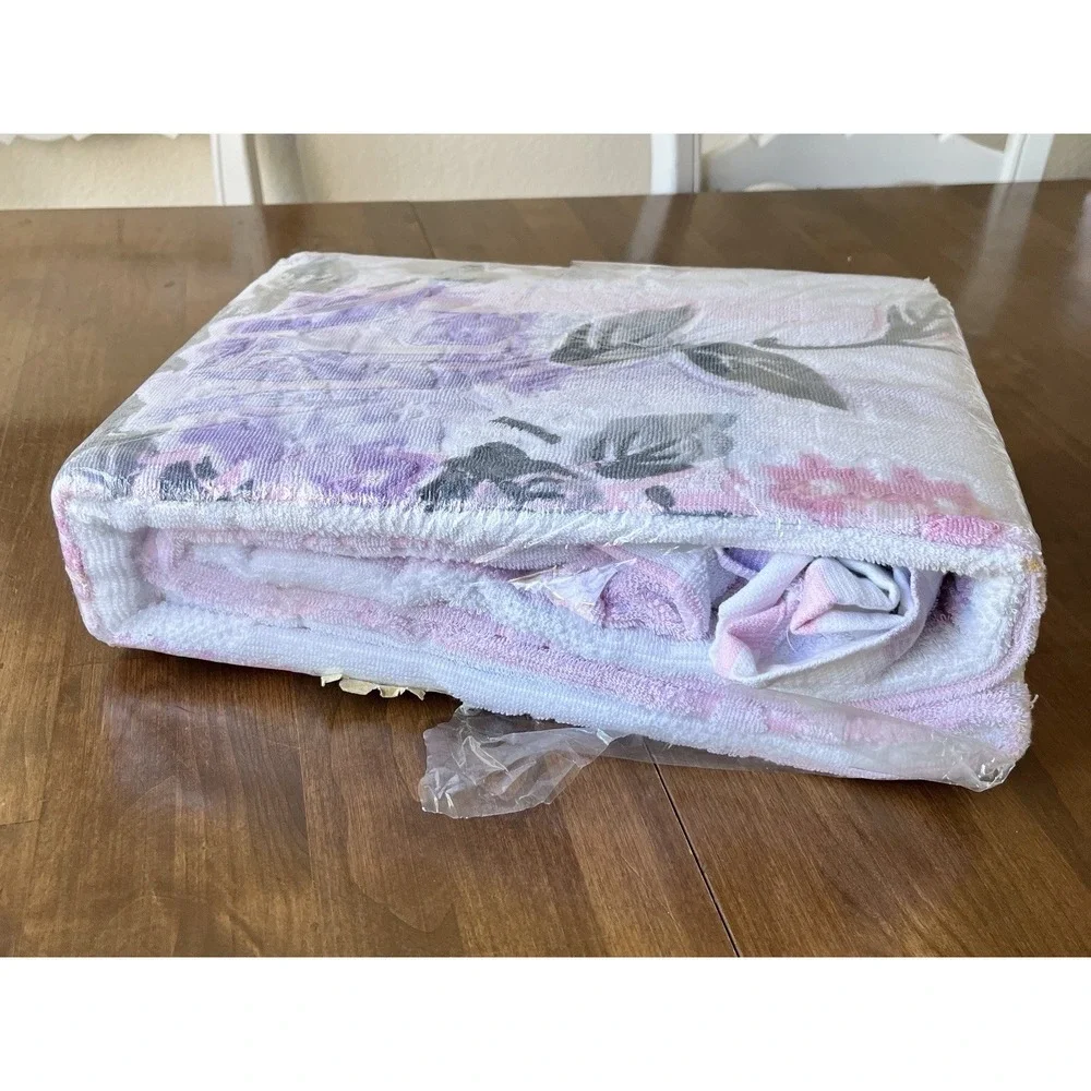 Vtg 1980s BATH SHEET Floral Purple Made in Shanghai Swan Brand *READ DESC*
